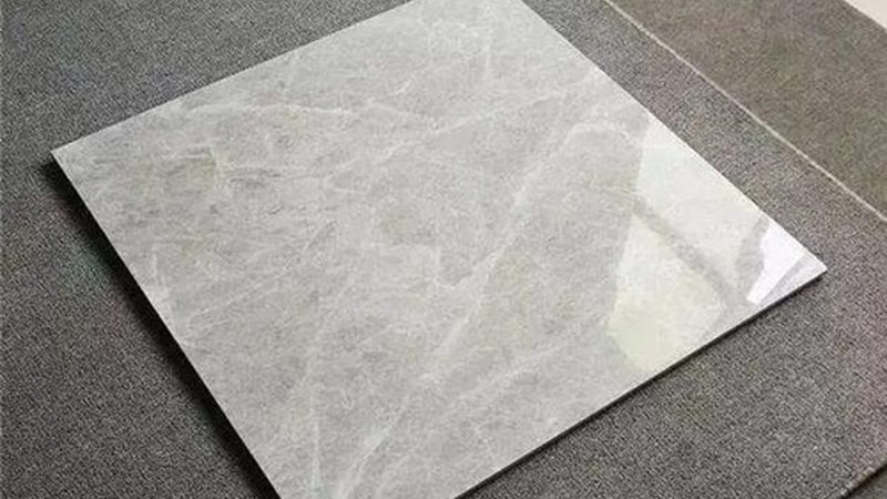 地砖与木地板：材质差异与适用场景解析